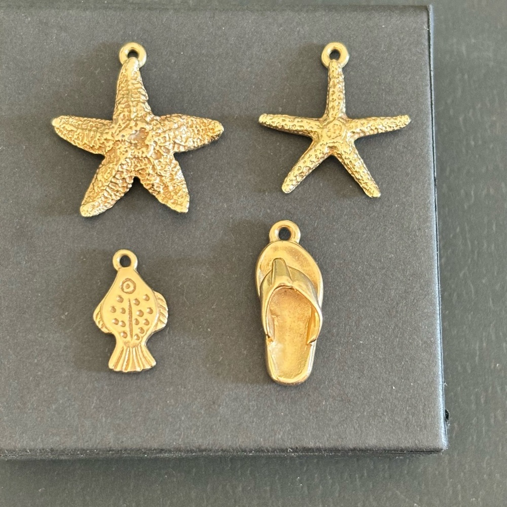 James Avery gold beach charm